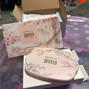 r.e.m. beauty Wicked Cherry Blossom Palette